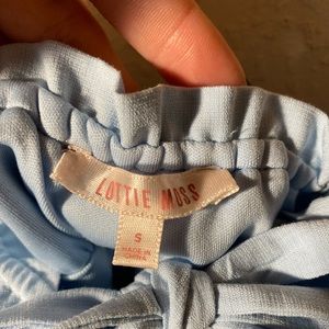 Blue cropped tank top